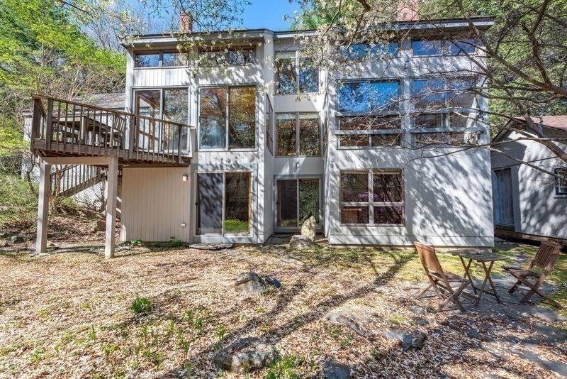 20 Lawton Rd