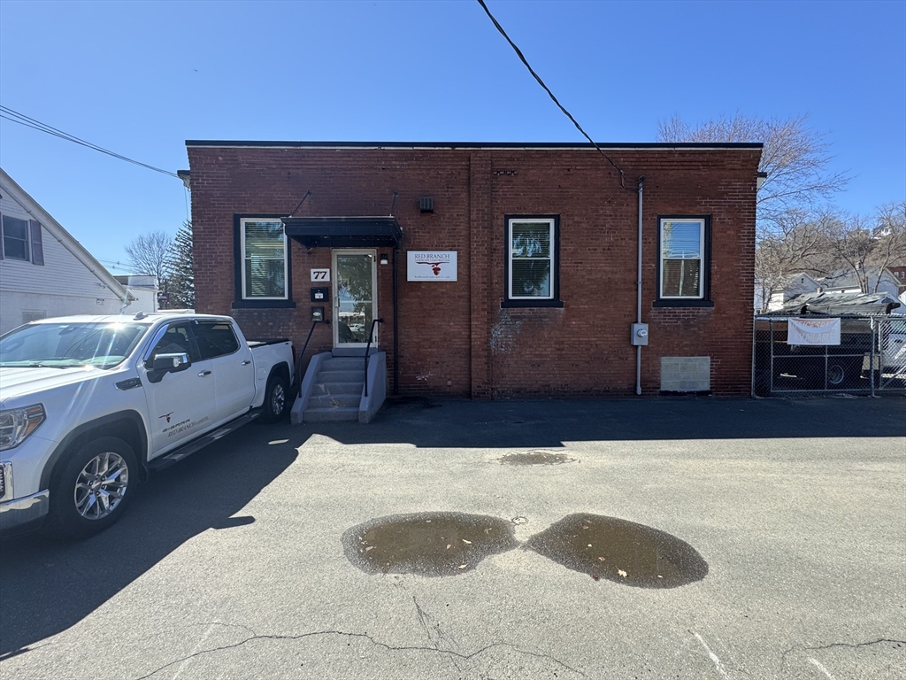 Photo 1 of 8 — 77 Meadow C, Holyoke, MA 01040