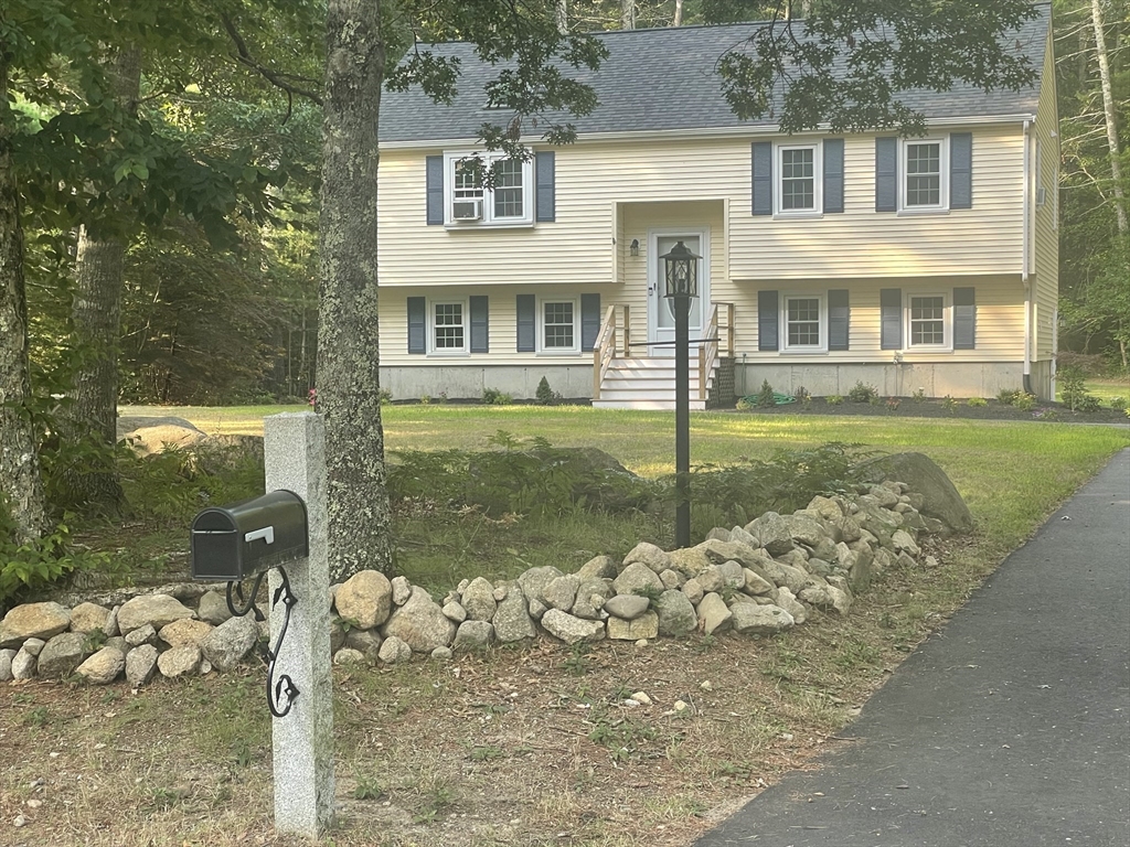 4 Indian Meadow Rd