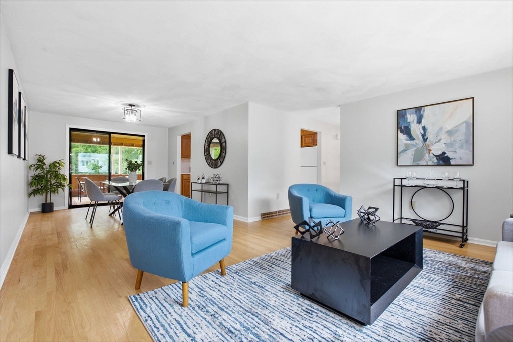 55 Peach Orchard Rd, Burlington, MA Photo #7