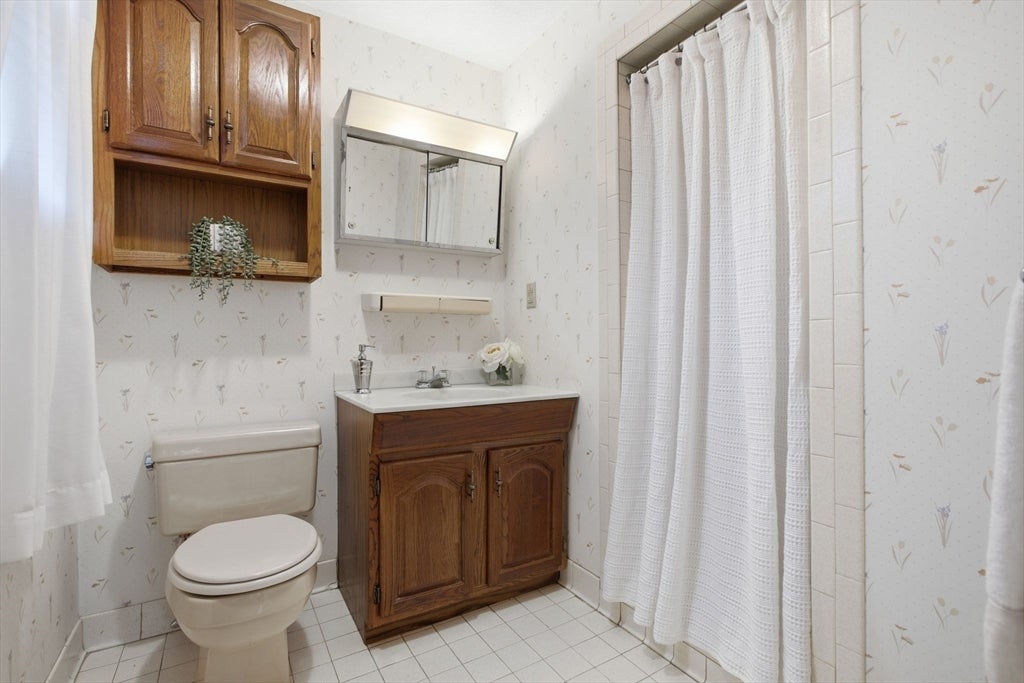 55 Peach Orchard Rd, Burlington, MA Photo #33