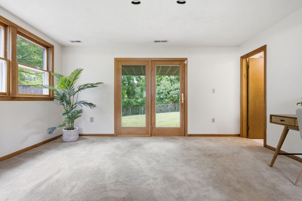 55 Peach Orchard Rd, Burlington, MA Photo #31