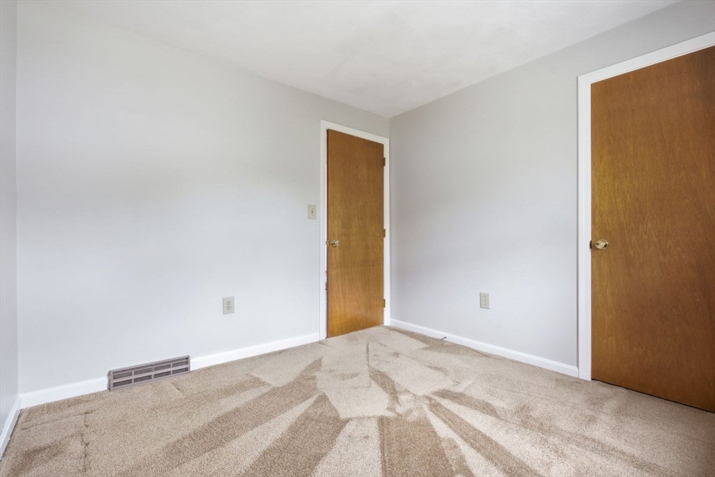 55 Peach Orchard Rd, Burlington, MA Photo #18