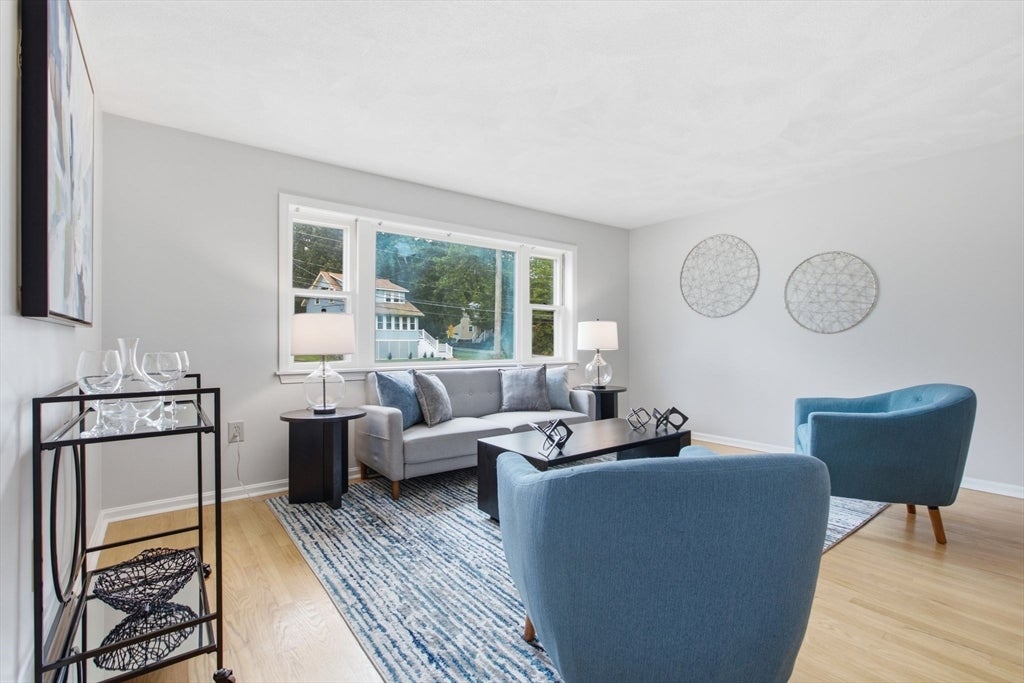 55 Peach Orchard Rd, Burlington, MA Photo #4