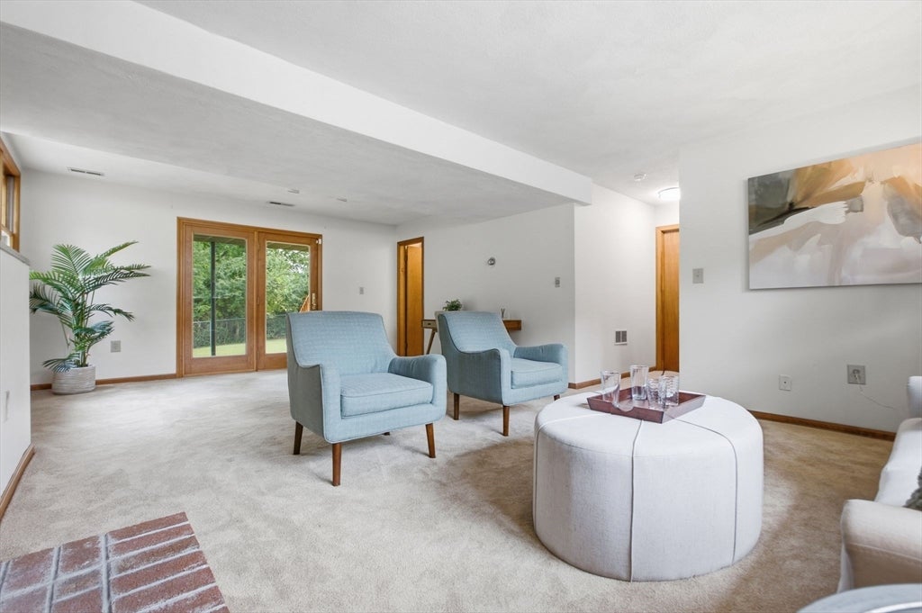 55 Peach Orchard Rd, Burlington, MA Photo #30