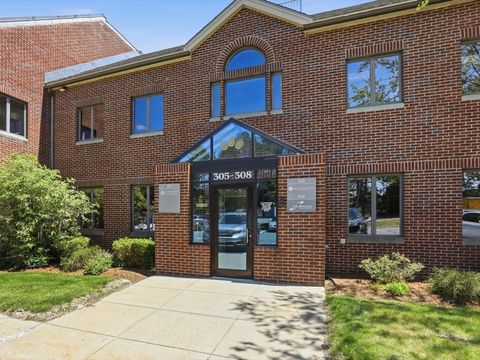 Photo of 100 Conifer Hill Dr #307, Danvers, MA 01923 (MLS # 73532796)