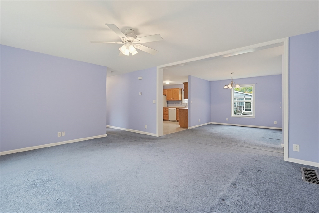 12 Mountain Ash Rd 12