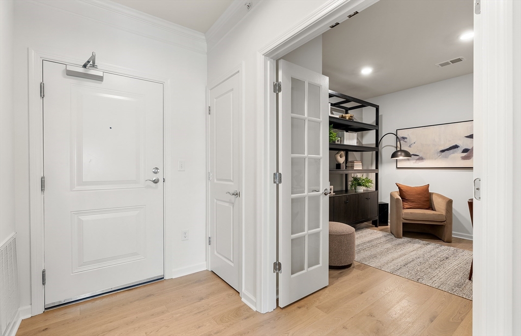 6 Stratton Drive 404