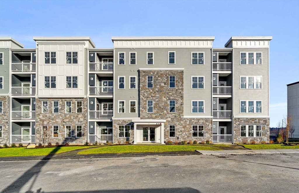 6 Stratton Drive 404