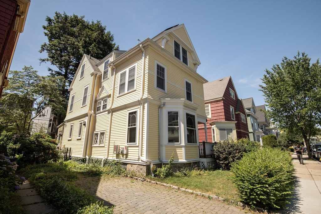 10 Howes Street