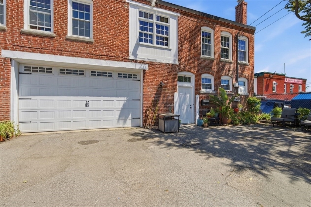 55 Perkins St