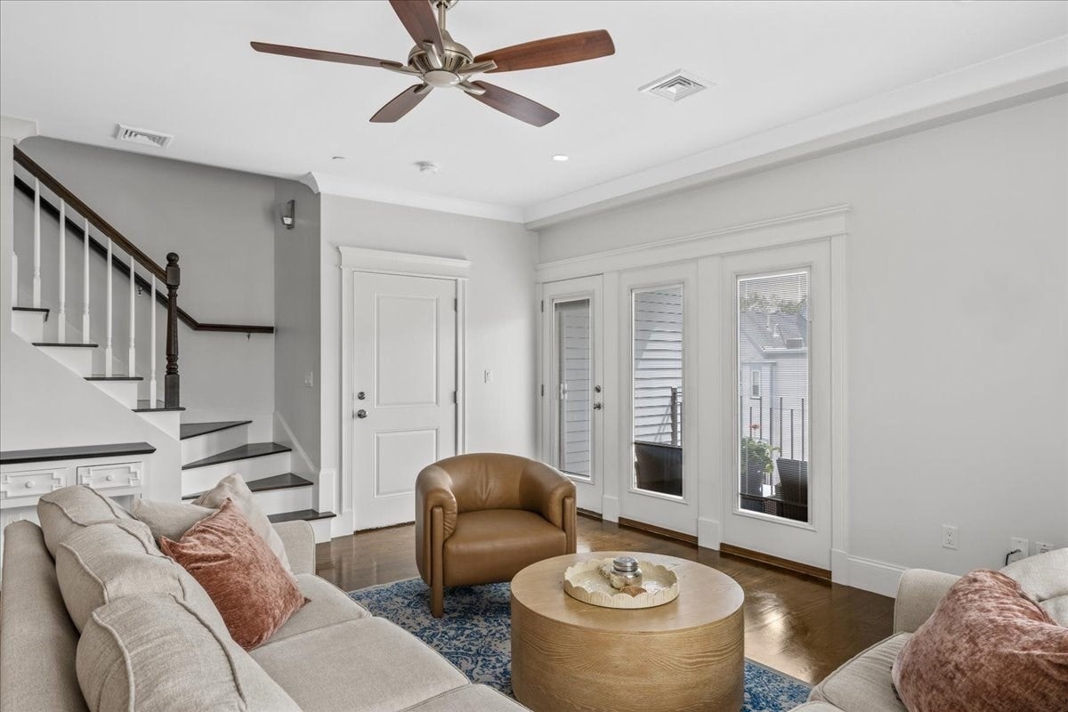45 Coffey St 6