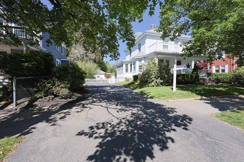 27 Bouve Ave
