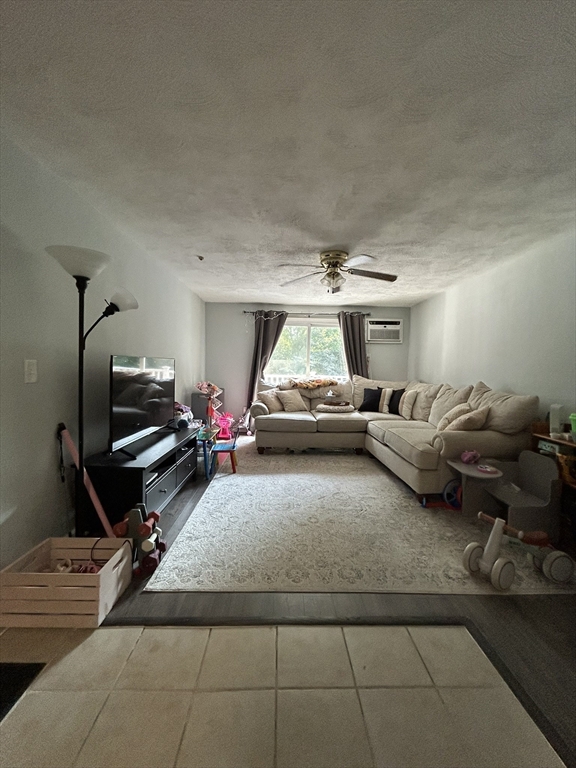 10 Karen Cir 24