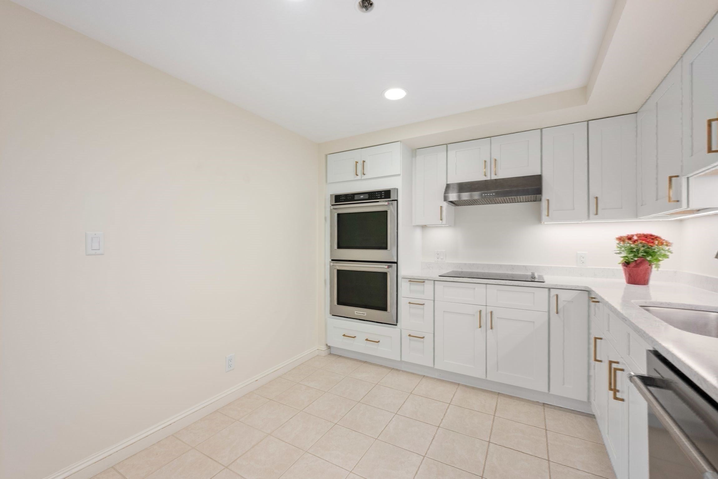 2 Commonwealth AVE #8G, Boston, MA Photo #26