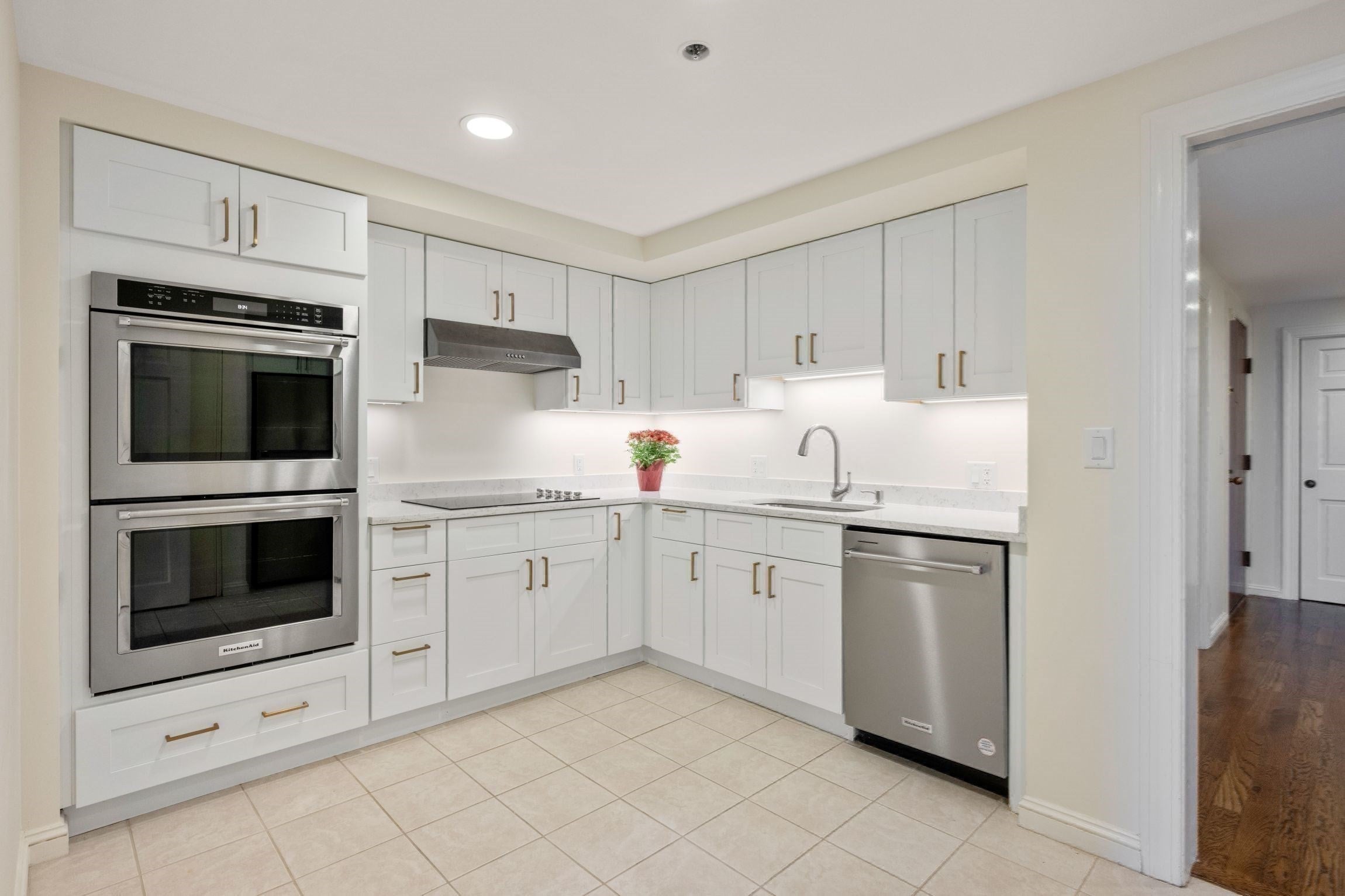 2 Commonwealth AVE #8G, Boston, MA Photo #22