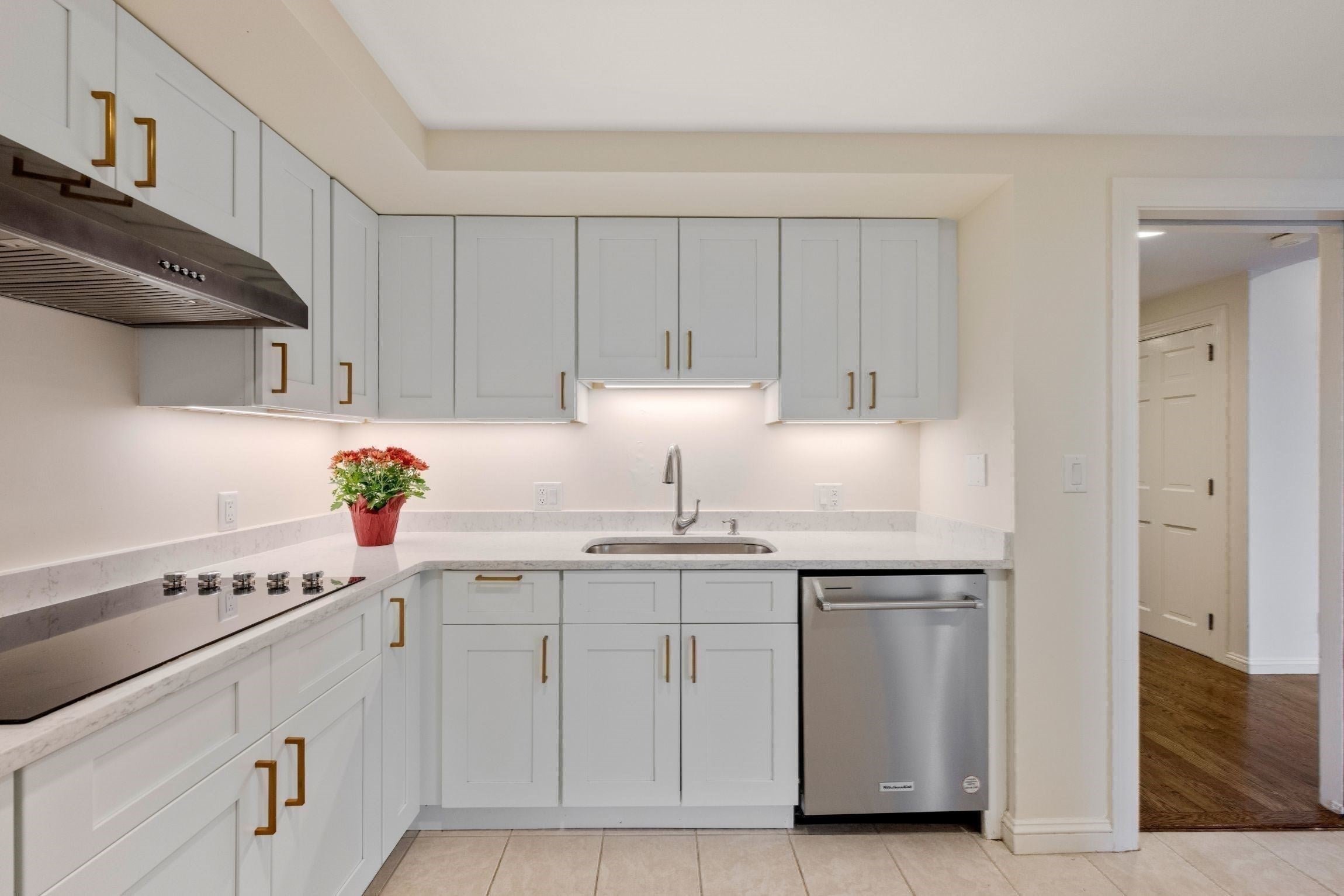 2 Commonwealth AVE #8G, Boston, MA Photo #23
