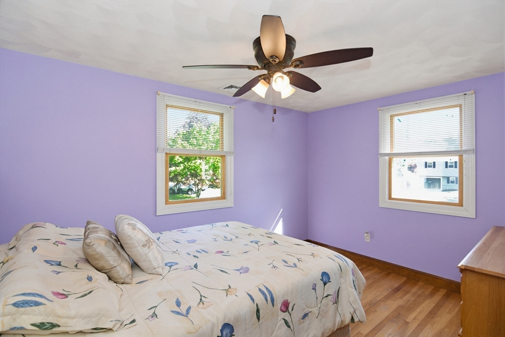 37 Cresthaven Drive, Burlington, MA Photo #13