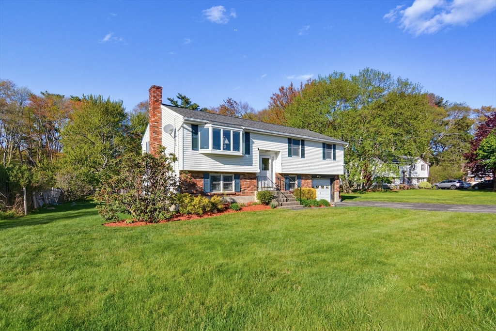 37 Cresthaven Drive, Burlington, MA Photo #1