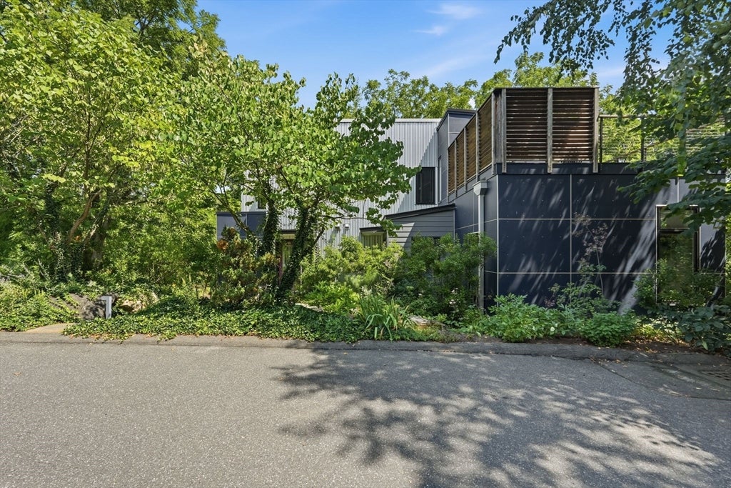 108 Grove St #B, Northampton, MA Photo #4