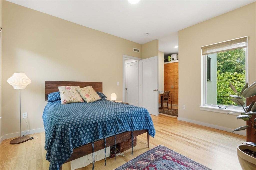 108 Grove St #B, Northampton, MA Photo #23