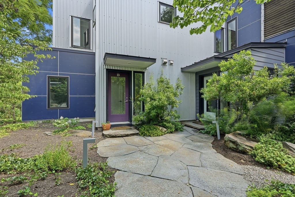 108 Grove St #B, Northampton, MA Photo #5