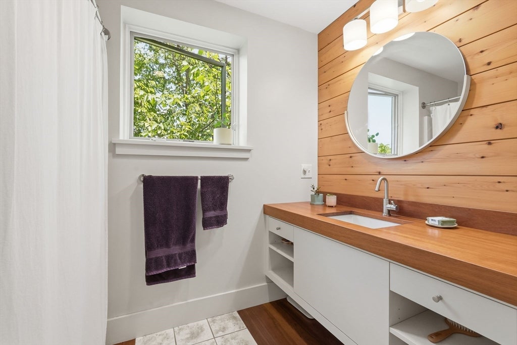 108 Grove St #B, Northampton, MA Photo #26