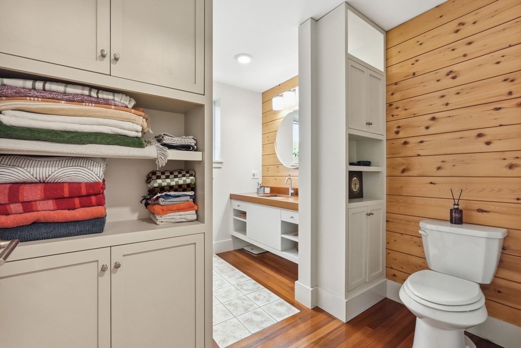 108 Grove St #B, Northampton, MA Photo #25