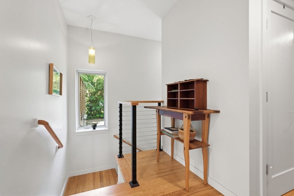 108 Grove St #B, Northampton, MA Photo #30