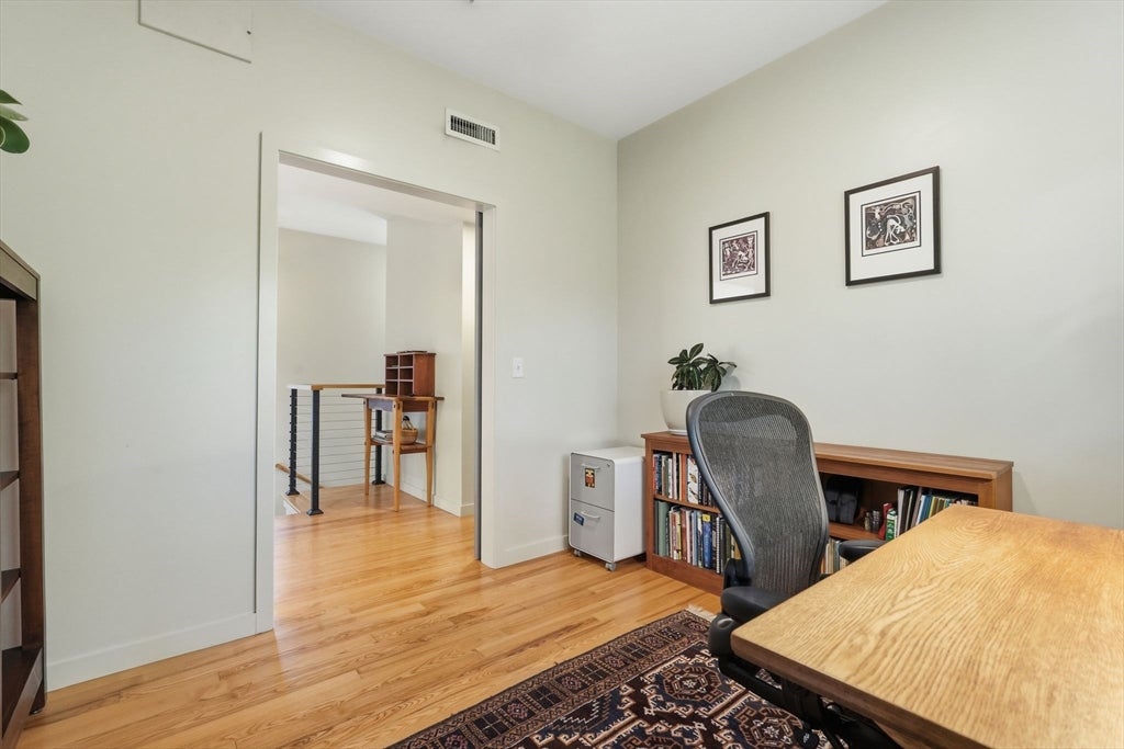 108 Grove St #B, Northampton, MA Photo #29