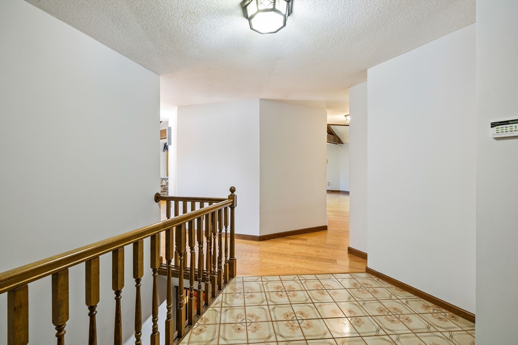 64 Dowds Ln