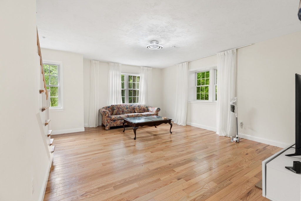 35 Fredonian St K