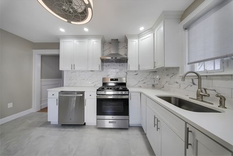 Photo of 52 Hovey St, Quincy, MA 02171 (MLS # 73460428)