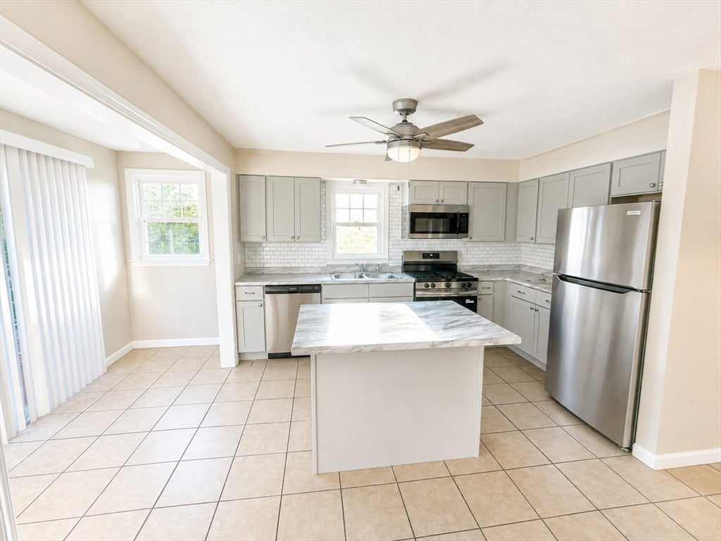 63 Prairie Ave, Swansea, MA, 63 Prairie Ave, Swansea, MA Photo #7