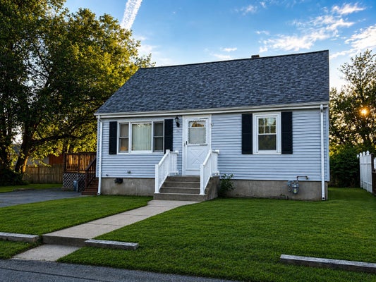 63 PRAIRIE AVE, SWANSEA, MA 02777 - Image 2b8f93113bf0d7ada69e6bfc56fc3484/3229350975