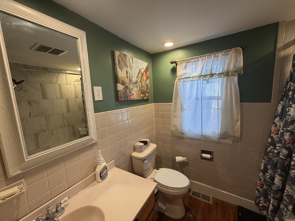 845 Stafford St, Leicester, MA Photo #14