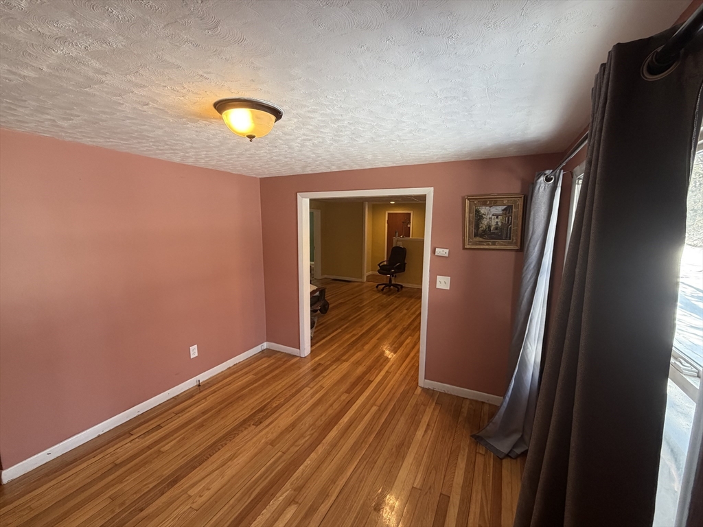 845 Stafford St, Leicester, MA Photo #5