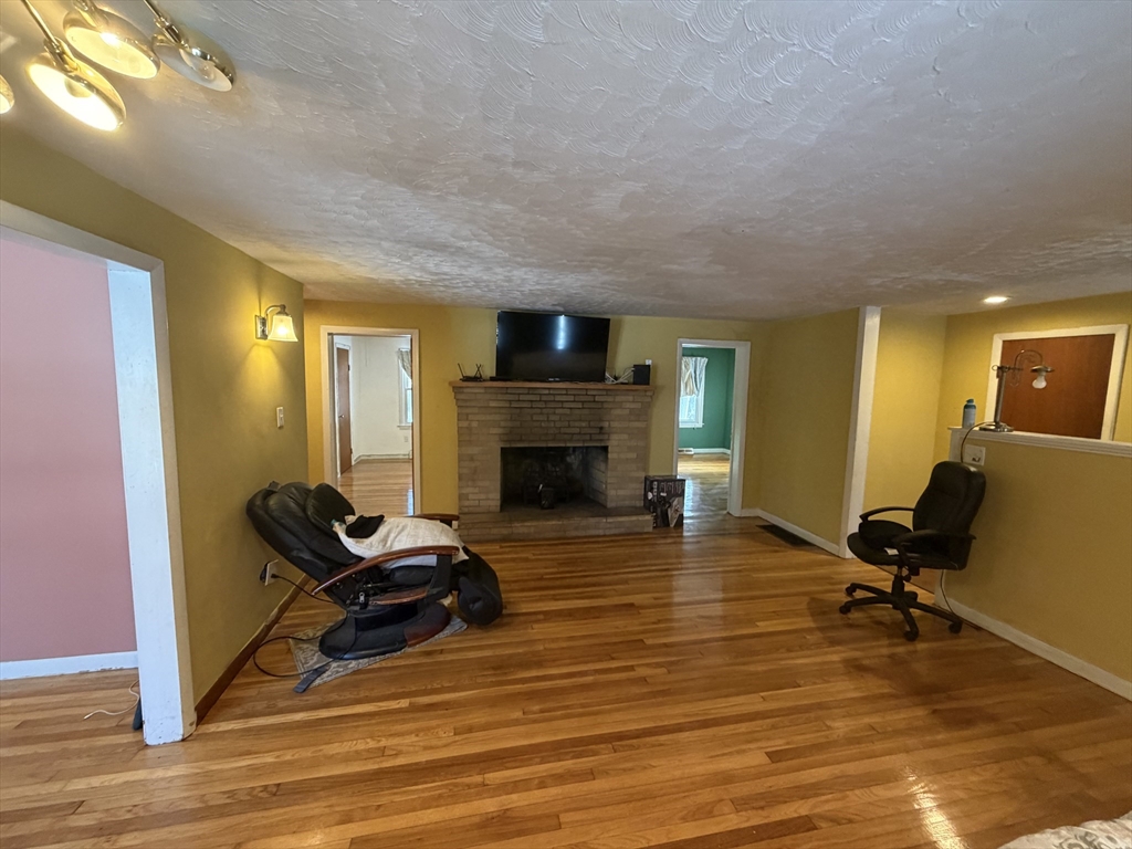 845 Stafford St, Leicester, MA Photo #7