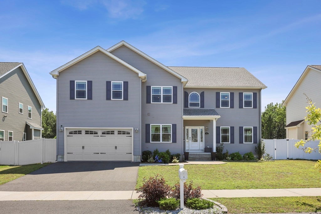 Photo of 51 Elaine Cir, Springfield, MA