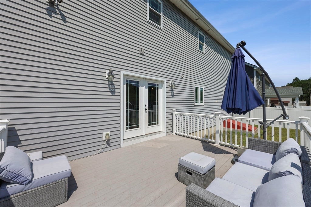 51 Elaine Cir, Springfield, MA Photo #40