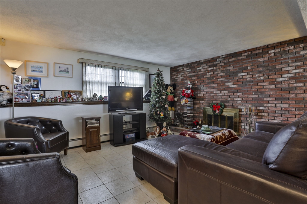 54 Walton Street, Wakefield, MA Photo #25