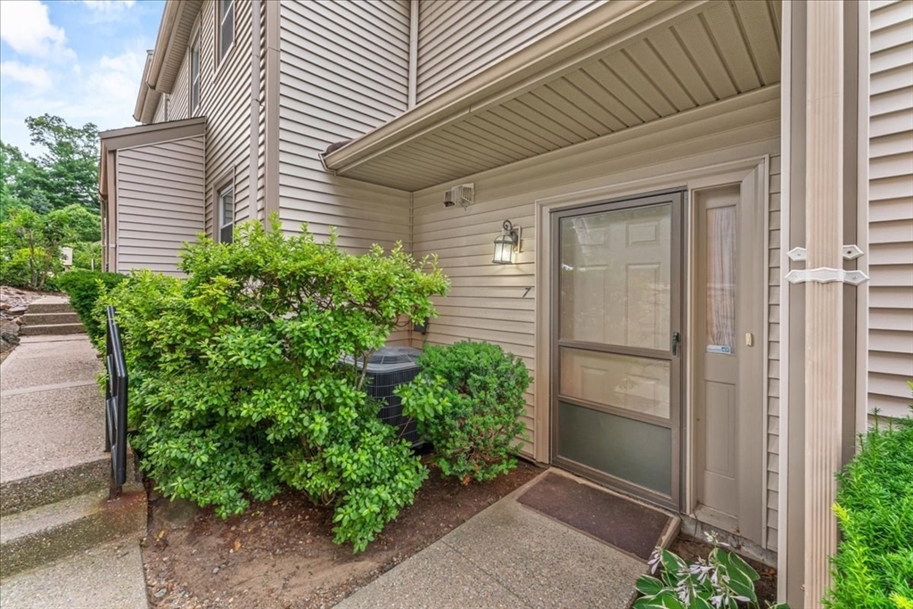 155 Kendrick Ave T7