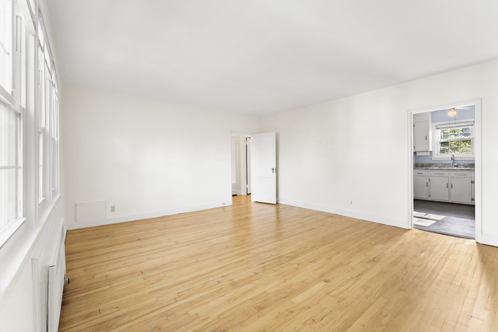 108 Maple St 6