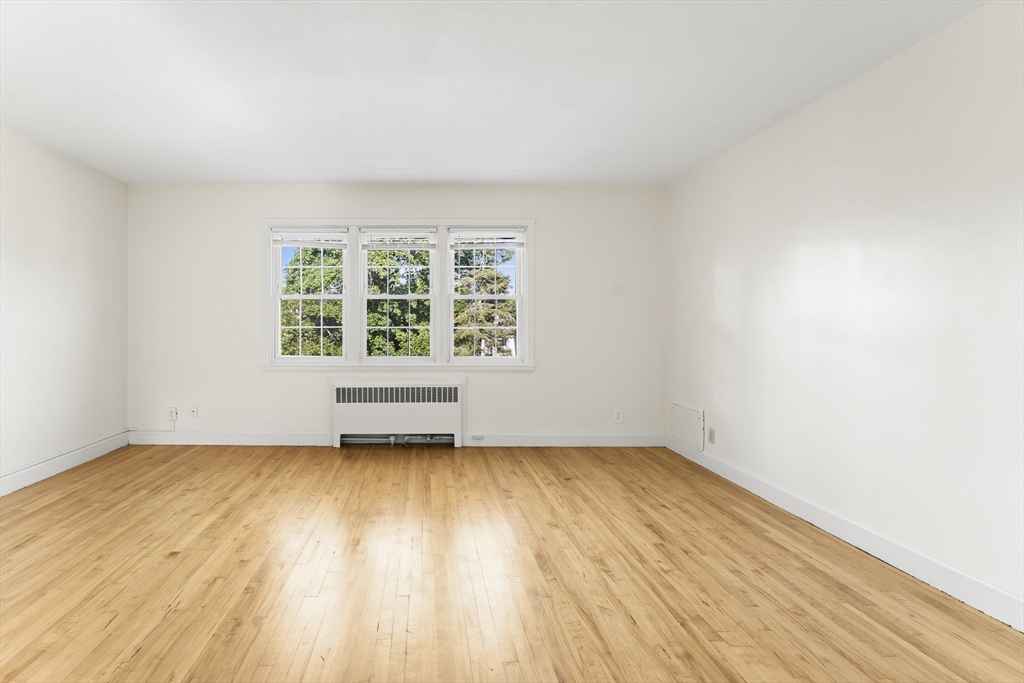 108 Maple St 6