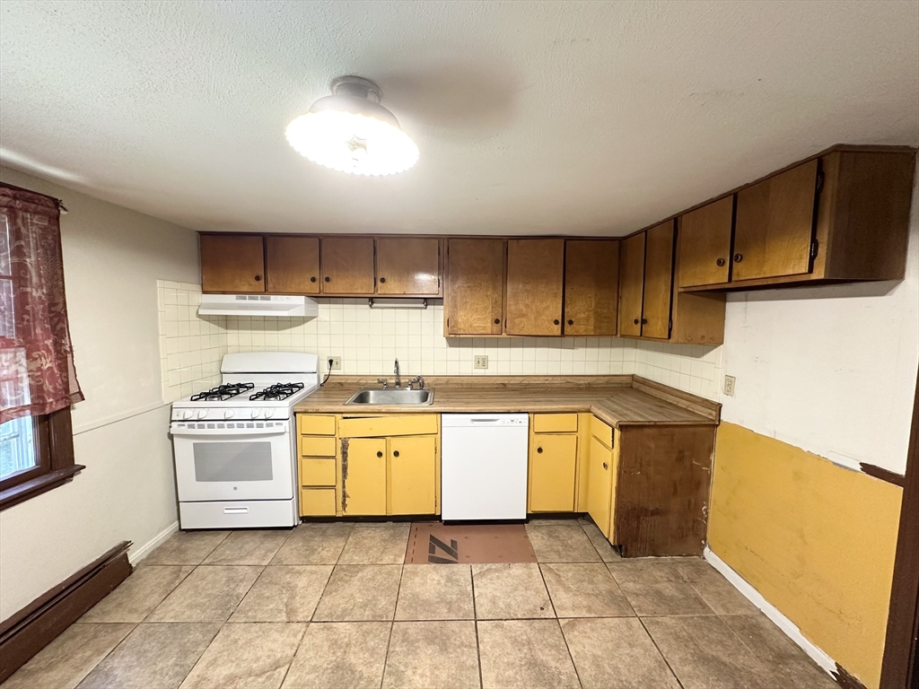 8 Myles Standish Drive 2