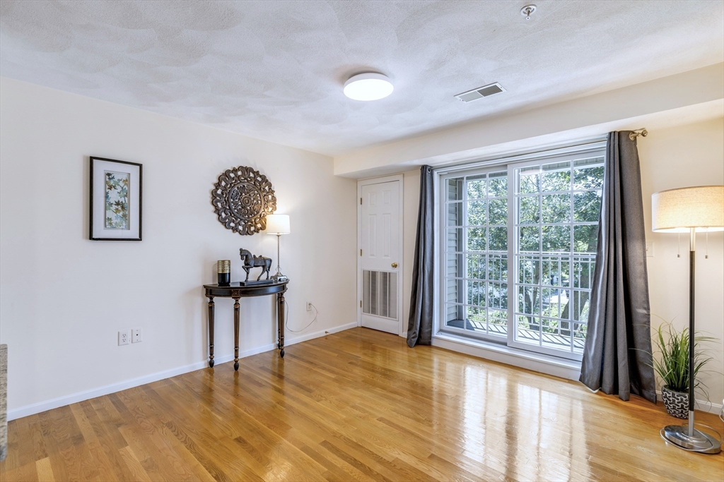 39 Broadway 208