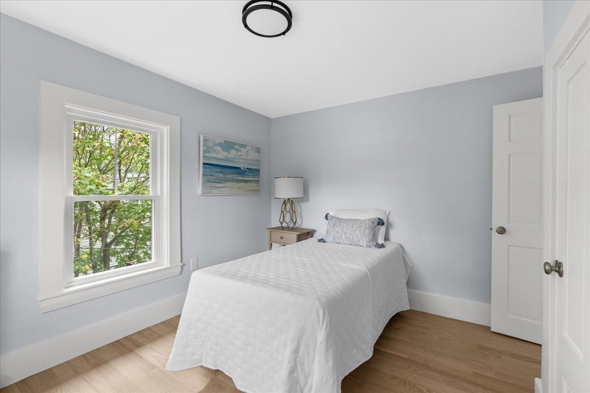 114 Hull St, Hingham, MA Photo #16