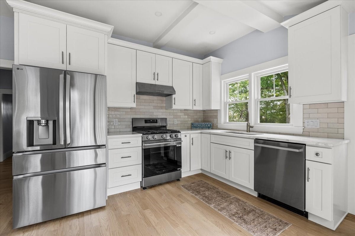 114 Hull St, Hingham, MA Photo #6