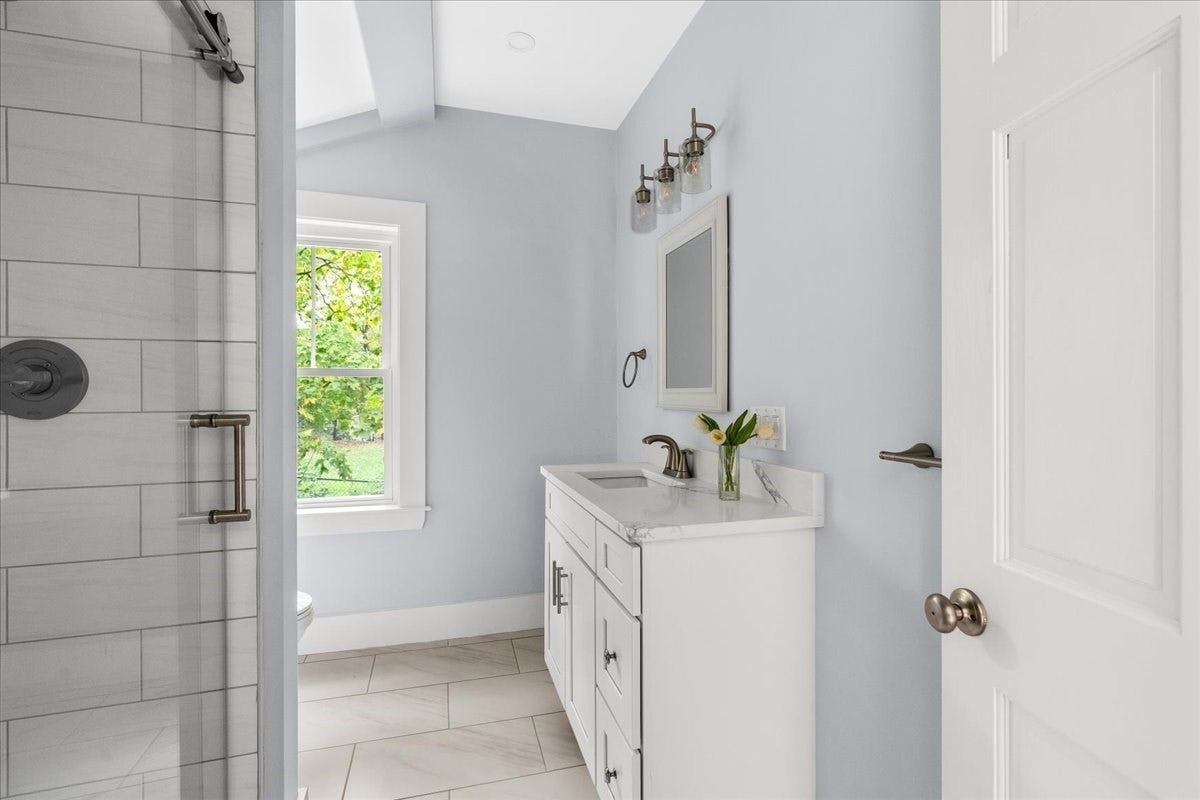 114 Hull St, Hingham, MA Photo #10
