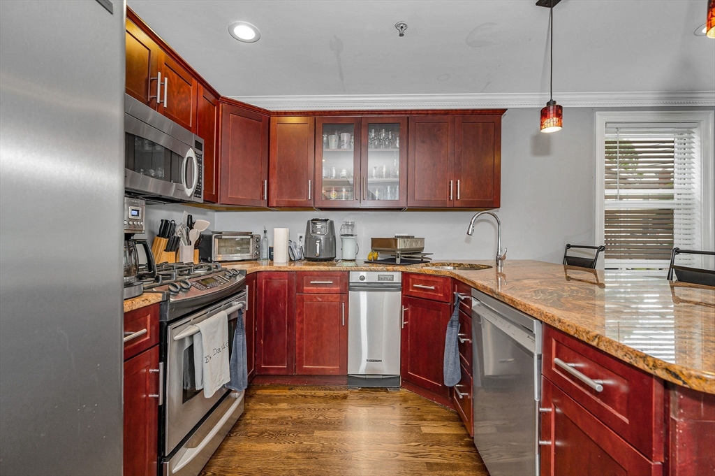 582 Freeport St 2